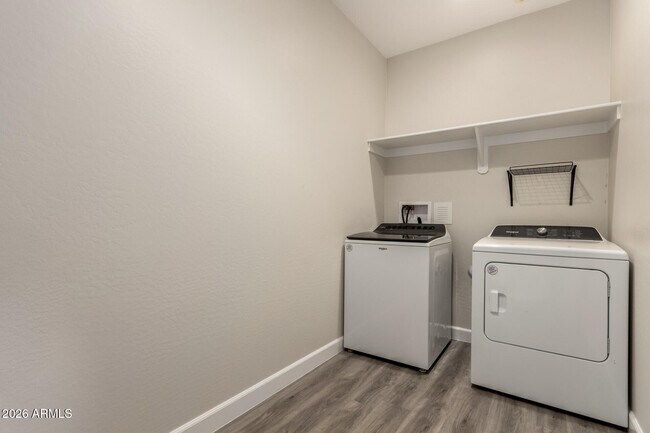 Building Photo - 11204 W Mobile Ln