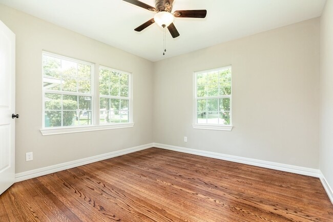 Building Photo - 1211 Kirsten St