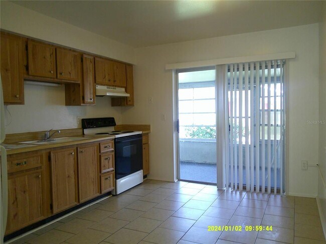 Building Photo - 71 Lake Villa Way