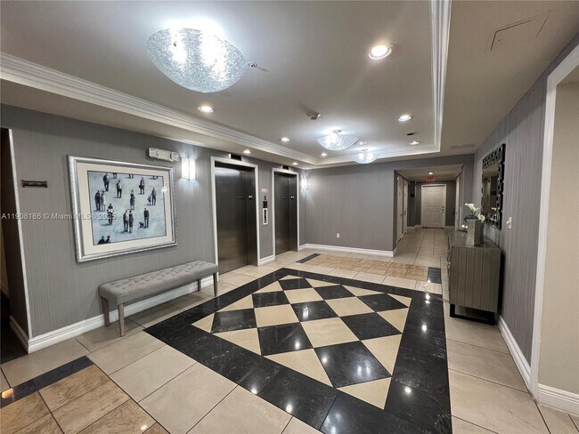 Building Photo - 1900 Van Buren St