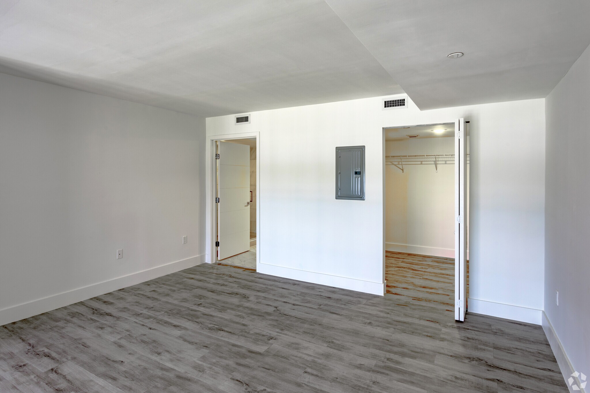 Building Photo - 4861 NW 8th Dr
