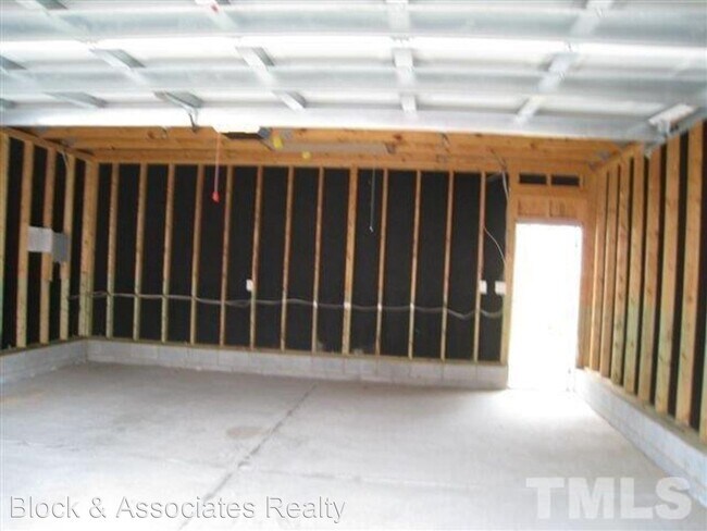 Building Photo - 4 br, 2.5 bath House - 108 Bally Shannon Way