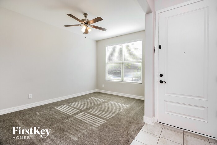 Building Photo - 200 E Toscana Dr