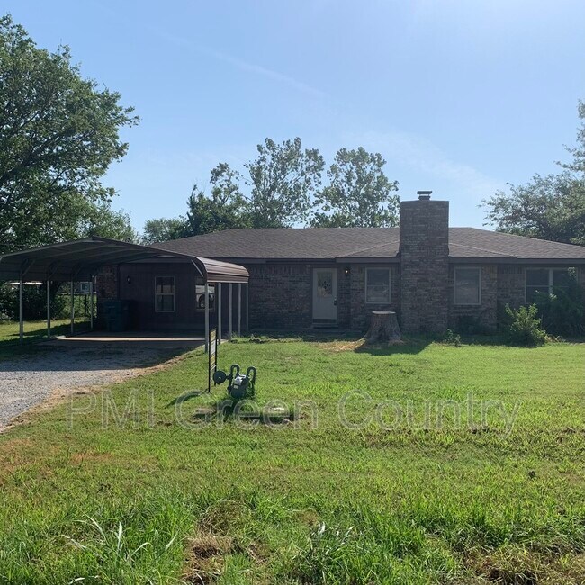 Primary Photo - 241 Suburban Ln
