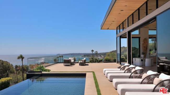 Building Photo - 3881 Puerco Canyon Rd