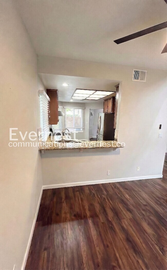 Building Photo - 4936 Creekwood Dr