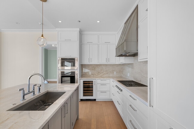 Building Photo - 451 E Grand Ave