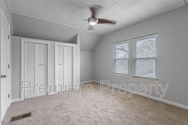 Building Photo - 108 S Hardy Ave