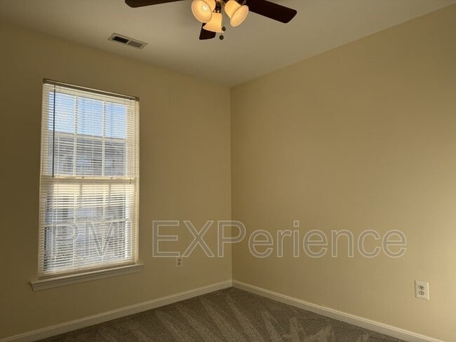 Building Photo - 12914 Woods View St