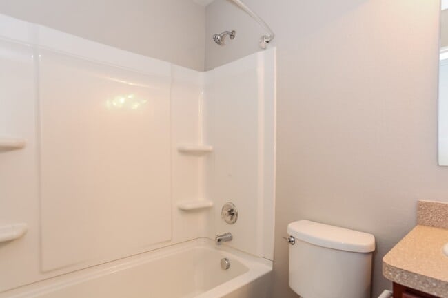 Building Photo - 6450 Dayridge Ln