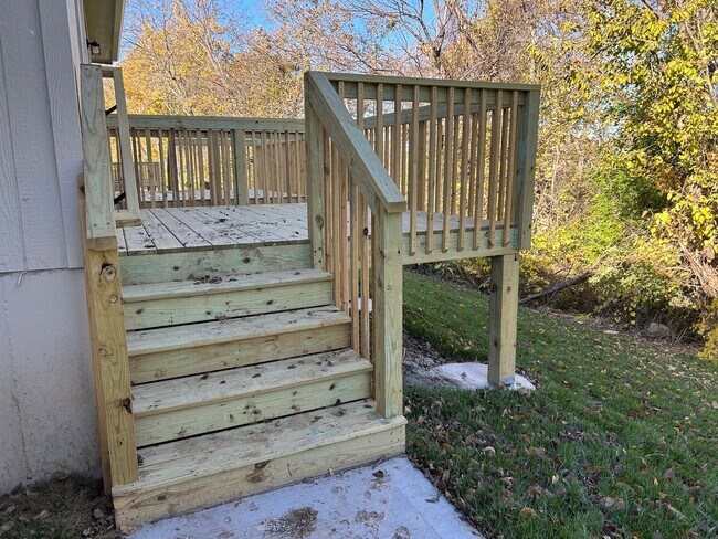 Building Photo - 620-622 Fall Meadow