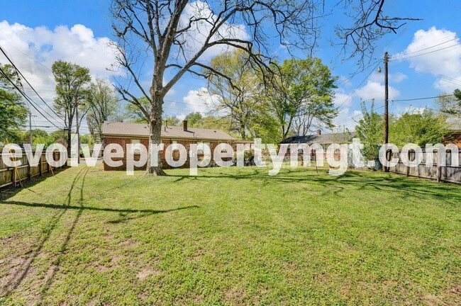 Building Photo - 1012 Mt Moriah Rd