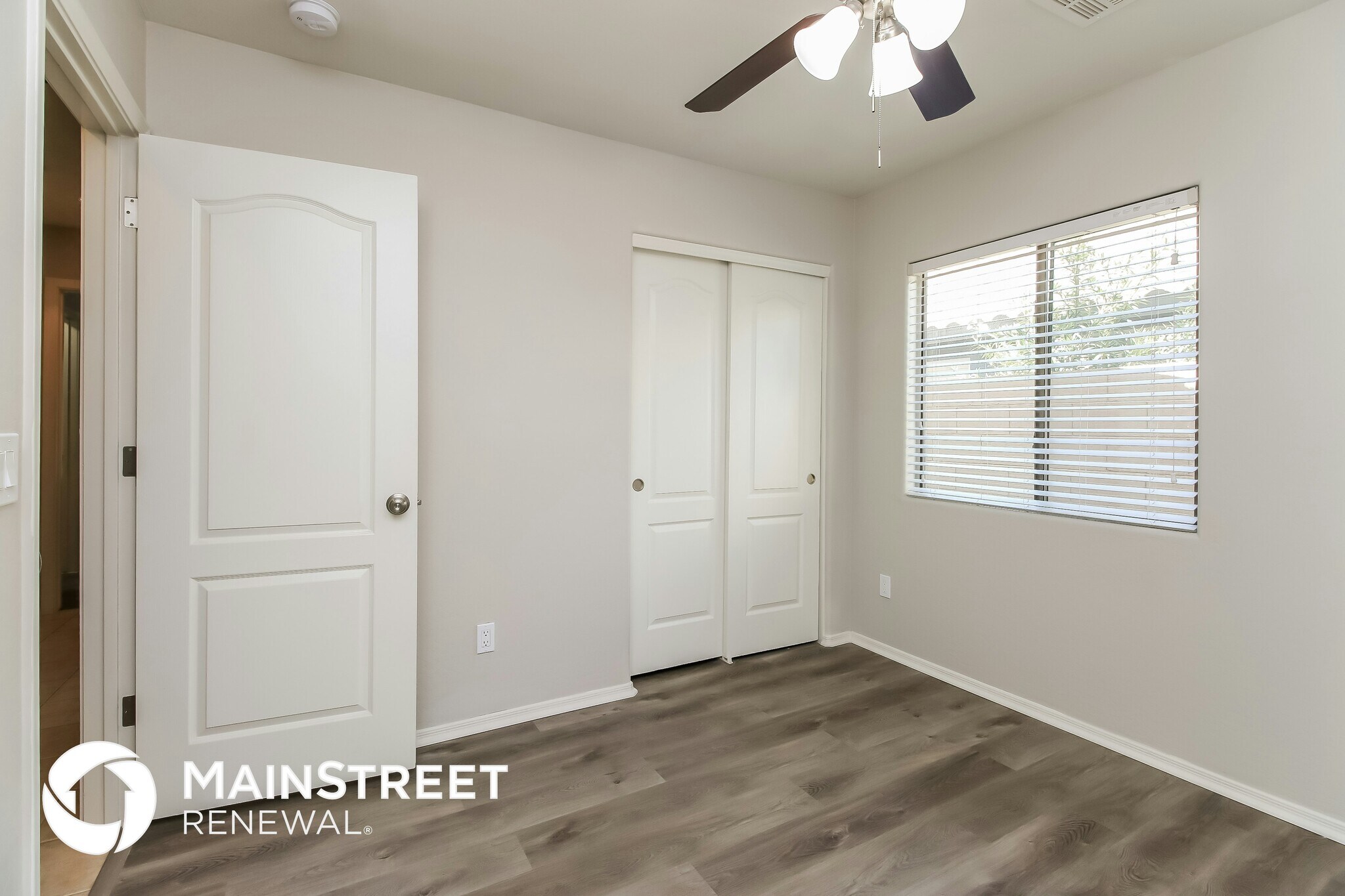 Building Photo - 44035 W Snow Dr