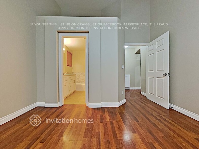 Building Photo - 1133 Coral Rainbow Ave