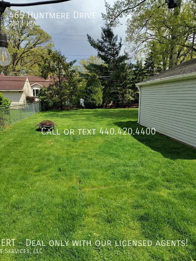 Building Photo - 465 Huntmere Dr