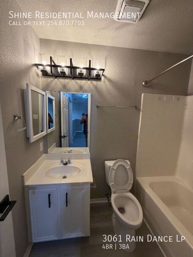 Building Photo - 3061 Rain Dance Loop