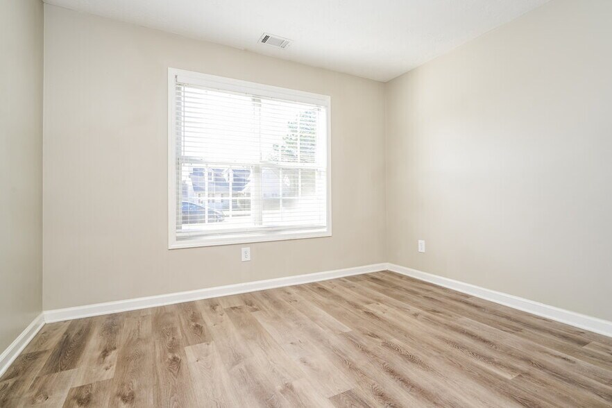 Building Photo - 100 Princeton Ct