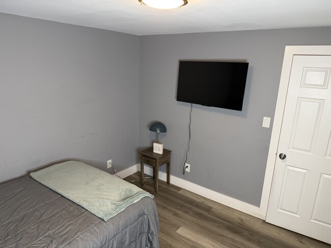 Building Photo - 1615 Dora St