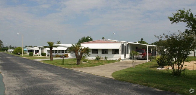 Primary Photo - Dell Lake Village