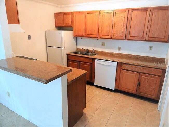 Building Photo - Charming 1BR/1BA Ground Floor Unit in Tumblin Creek