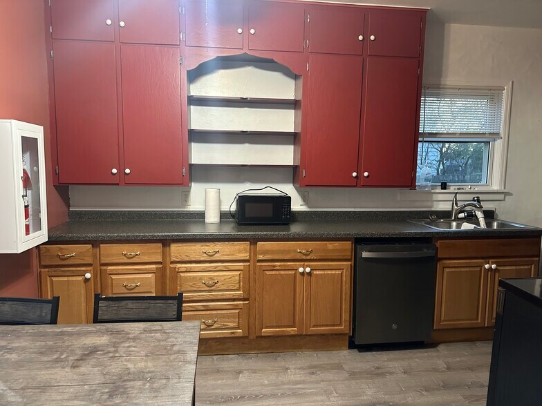 Primary Photo - 161 17th St N