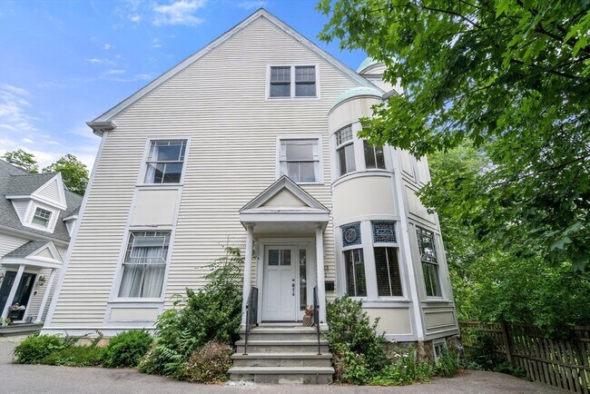 Building Photo - 23 Harvard Ave