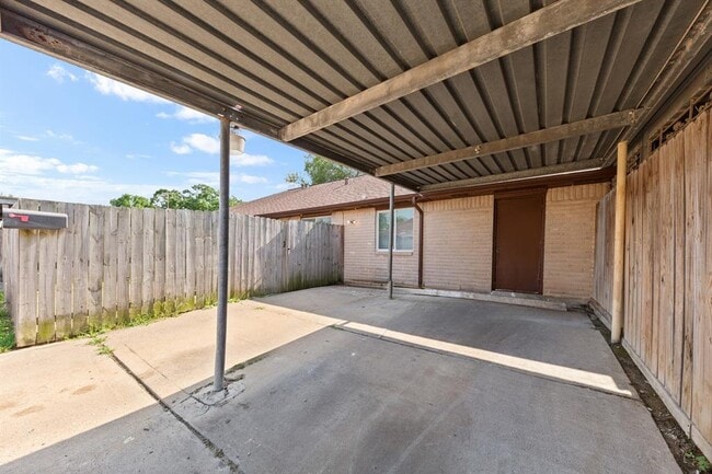 Building Photo - 7285 Cook Rd