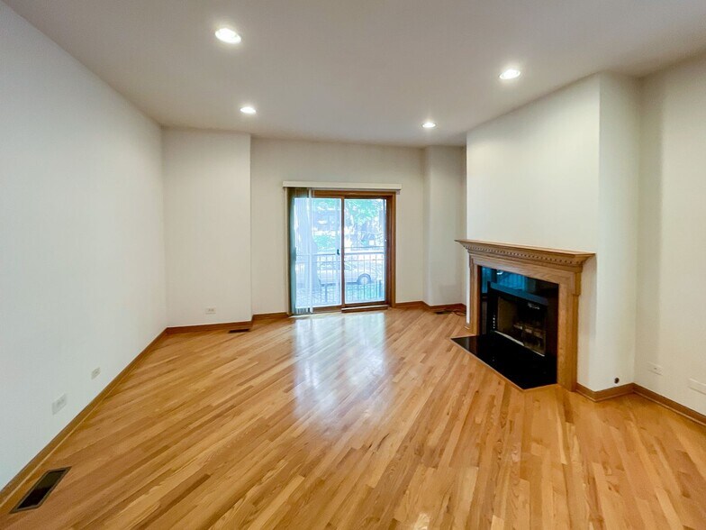 Building Photo - 2722 N Wayne Ave