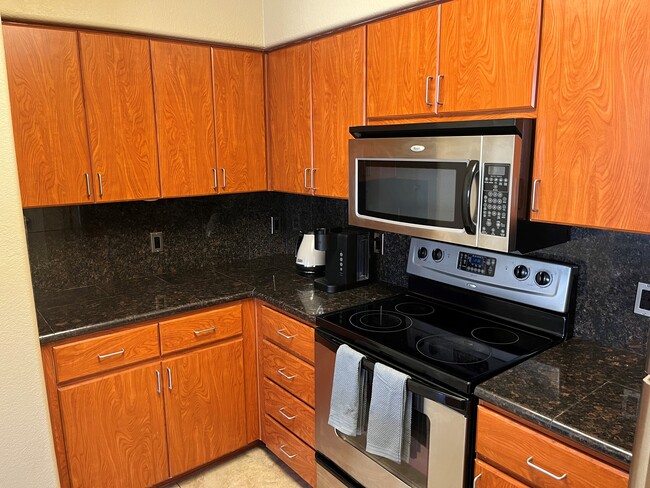 Building Photo - 5302 E Van Buren St