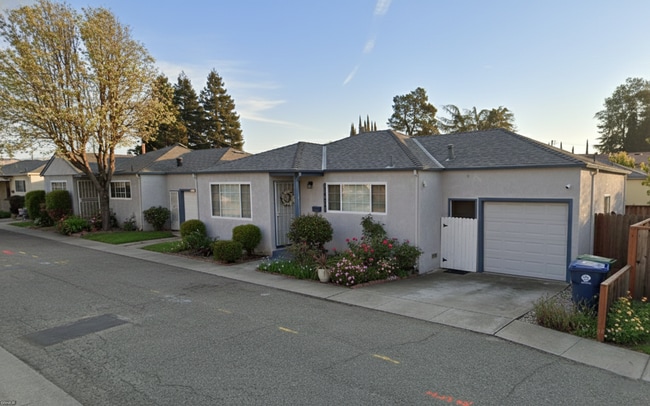 Building Photo - Charming & Updated 2BD Home in Castro Valley