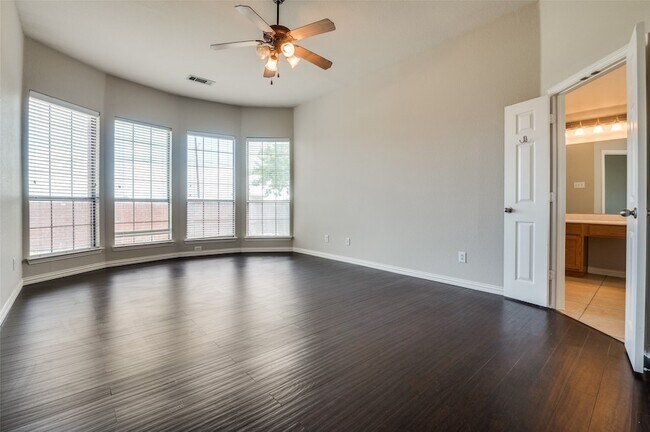 Building Photo - 2767 Waterway Dr