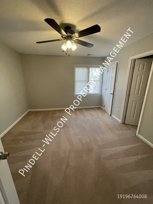 Building Photo - 6527 English Oaks Dr