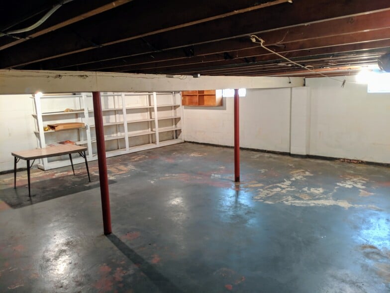 Building Photo - 807 Arlington Ave