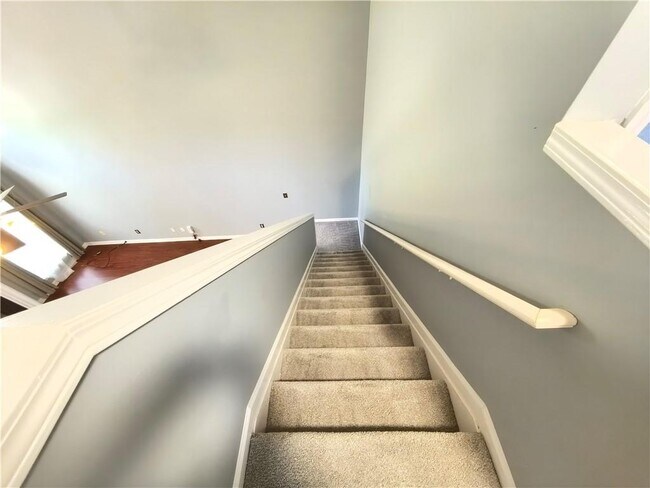 Building Photo - 2815 Priestcliff Dr SE