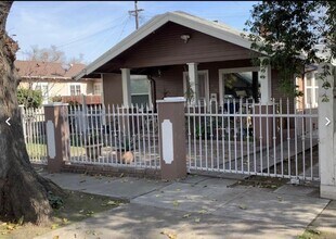 Building Photo - Right here