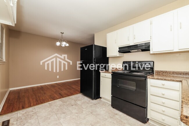 Building Photo - 5025 Ballard Dr