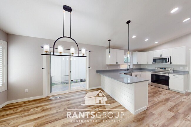 Building Photo - Move in Ready! Renovated 2-bed, 2-bath Rambler in Lacey!