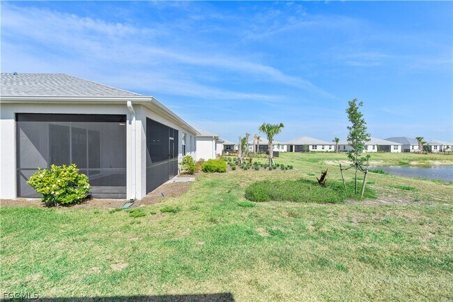 Building Photo - 44300 Saddlewood Ct