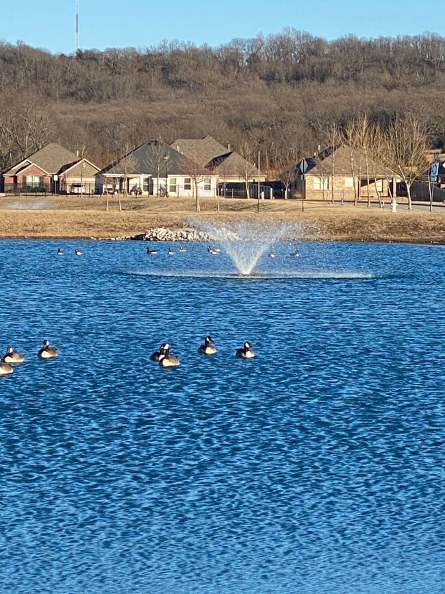 Building Photo - 4526 W Croft Dr