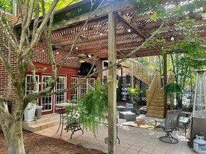Building Photo - 544 E Ponce de Leon Ave
