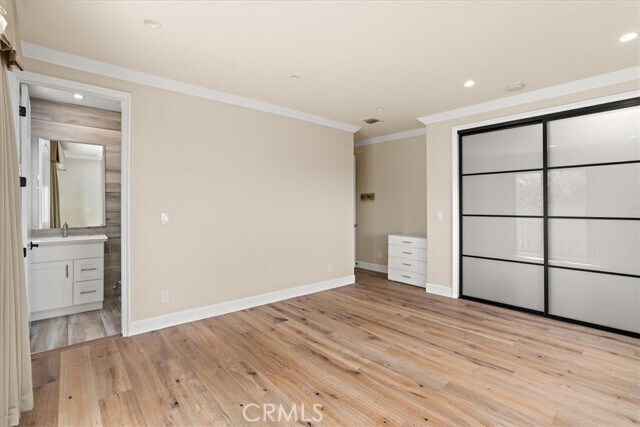 Building Photo - 2 Stallion Rd