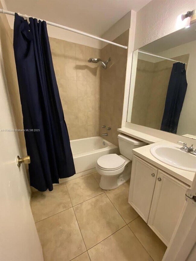 Building Photo - 640 Cypress Club Way