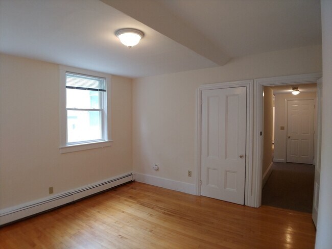 Building Photo - 410 Washington St