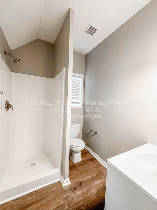 Building Photo - 3230 Century Dr