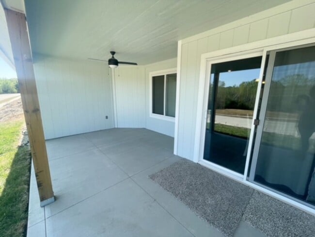 Building Photo - Italian Estates Property Management