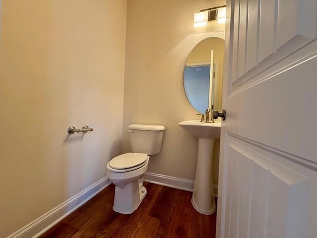 Building Photo - 563 Balsam Fir Dr