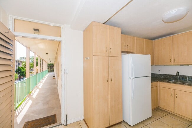 Building Photo - Bishop Manor Unit 22