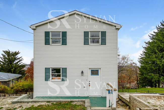 Primary Photo - Do not miss out on this charming 3BR 2.5BA...