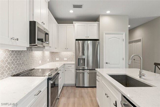 Building Photo - 2281 Priory Ln