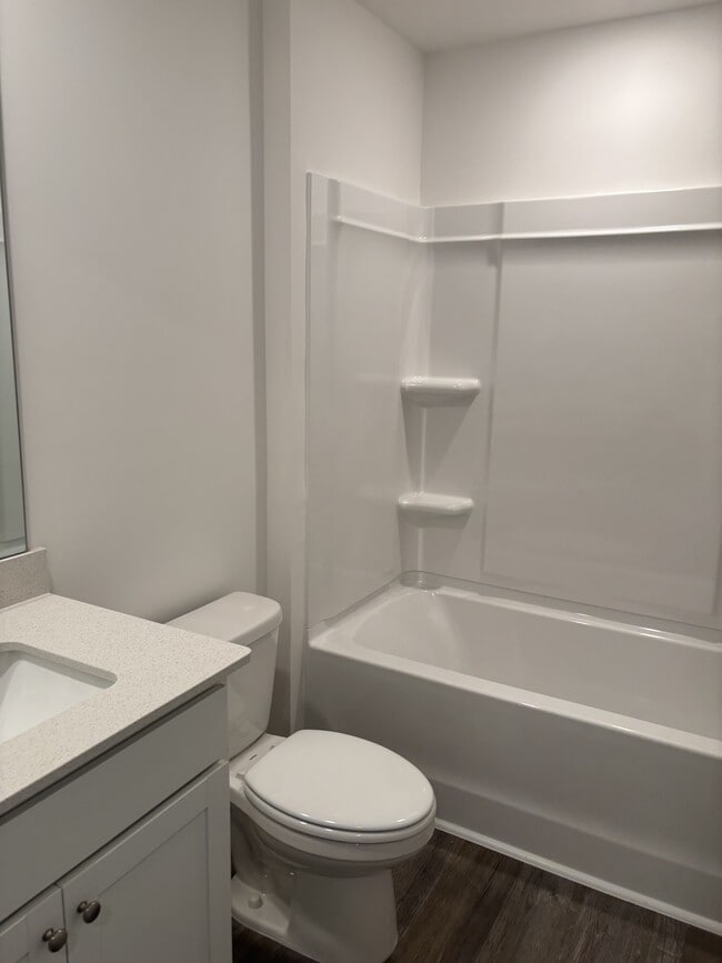 Building Photo - 45 Red Clover Dr
